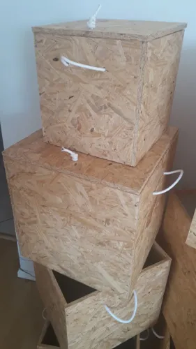 4 caixas osb 2unid 30x30 e 2 und 40x40