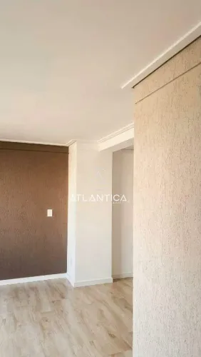 Atlântica Imóveis apresenta um excelente apartamento à Venda no condomínio Quintas da Glór