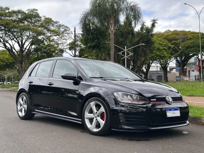 Volkswagen Golf GTI 2.0 TSI 220cv Aut. 2017