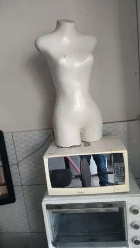 Manequim Feminino de Exposição