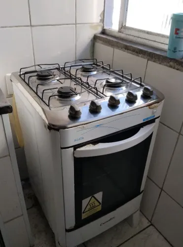 Fogão de 4 bocas