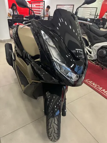 HONDA PCX 160 DLX 26/26 EMPLACADA 0KM!