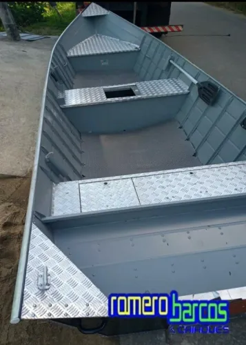 BARCO BORDA EXTRA ALTA PARA MAR 6 METROS 1,65 DE BOCA 