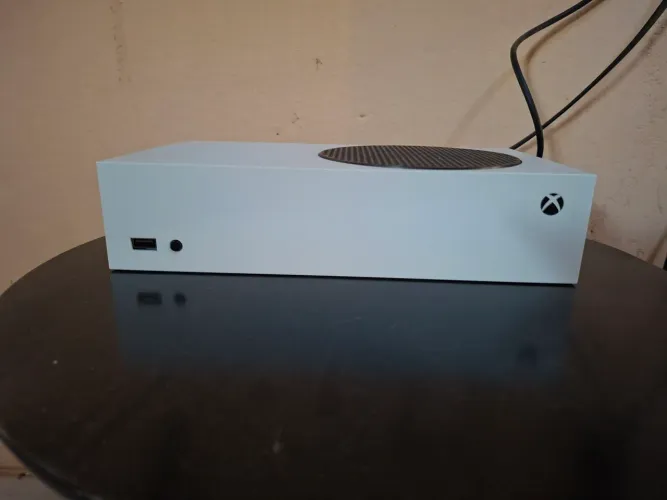 X box series s usado com 2 controles + caixa