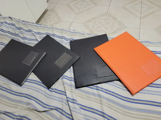 Kit com 4 Pastas Catálogo Sanfonadas / Álbum de Fotos (Pretas e Laranja)