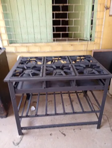 Forno masseira modeladora geladeira armário cilindro fogão industrial tudo por r$ 10.000
