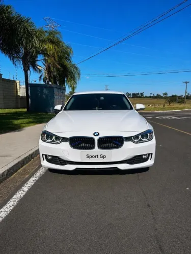 BMW 320I A 2.0 Turbo/activeflex 16V 184cv 4P 2014