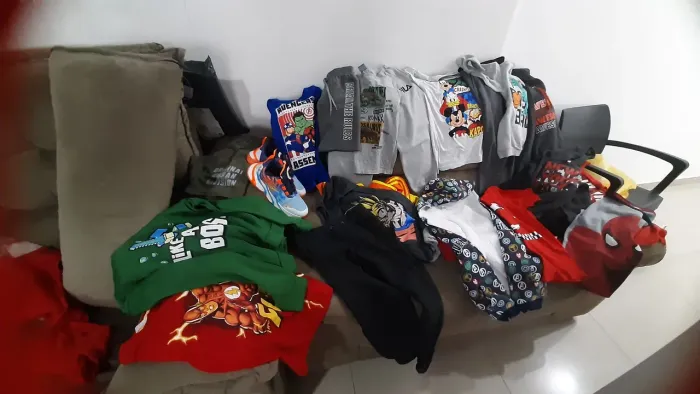 Desapego praticamente doação só pra mim desocupar o guarda roupa dele tenis usado 1 vez