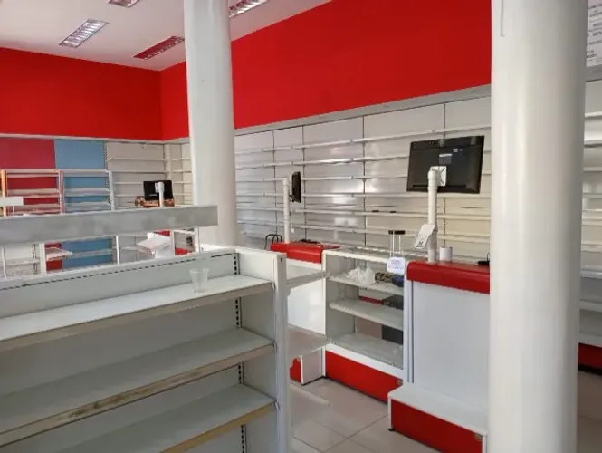 Vendo Mobiliário Completo para Farmácia - Excelente Estado