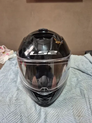 Capacete LS2 com capa