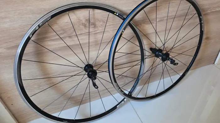 Rodas Shimano RS010-1,8kg
