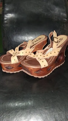 Vendo sandália tamanco NOVA plataforma anabela vintage anos 2000