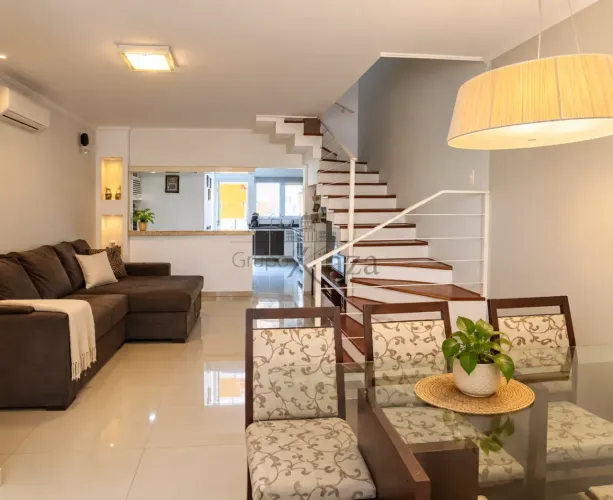 Casa em Condomínio - Residencial Elegance - Jardim Santa Maria - Jacareí - 2 Dormitórios -