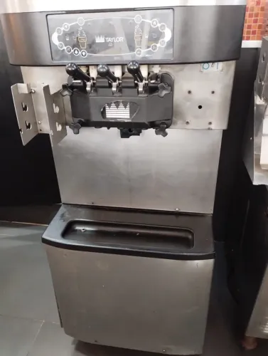 Máquina de sorvete Taylor