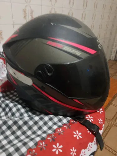 Capacete