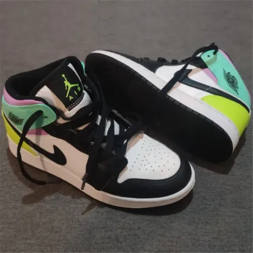 Nike Air Jordan 1 Mid Pastel Black Toe (GS)