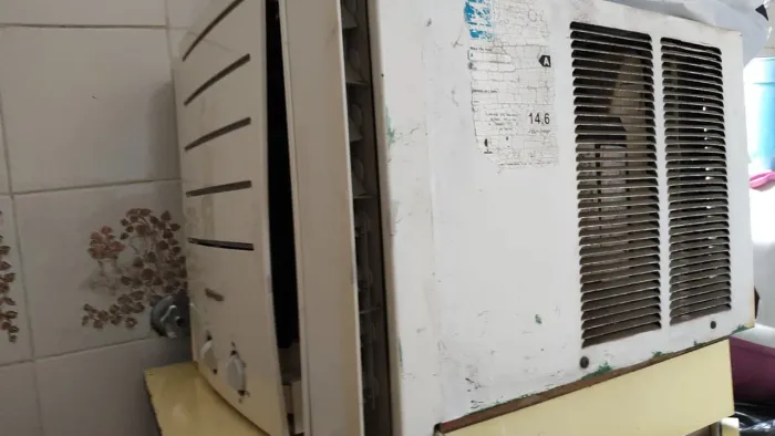 Vendo um ar condicionadode janela Springer de 7500 no valor 500,00