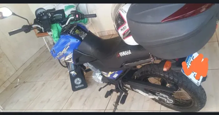Crosser