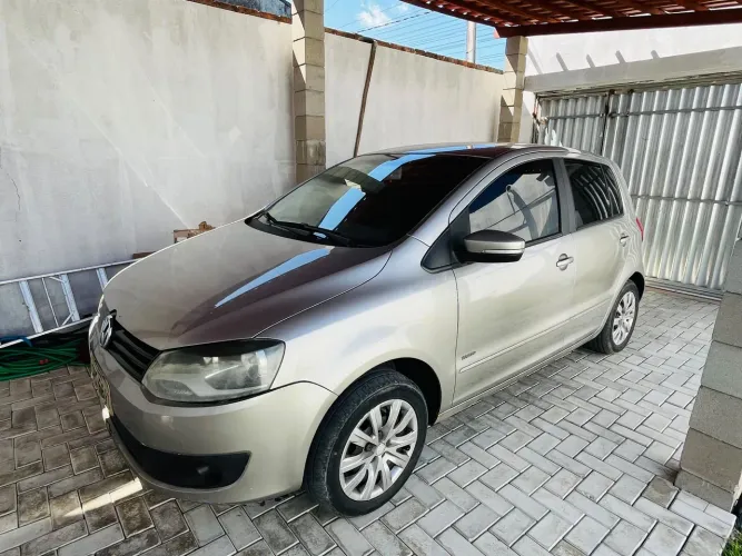 Volkswagen Fox 1.0 MI Total Flex 8V 5P 2013