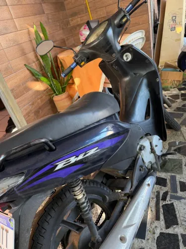 Honda Biz 2010 troca por carro mais ou menos dou valor