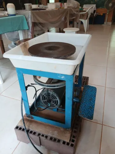 Torno de ceramica, pouco usado, valor R$1.200,00