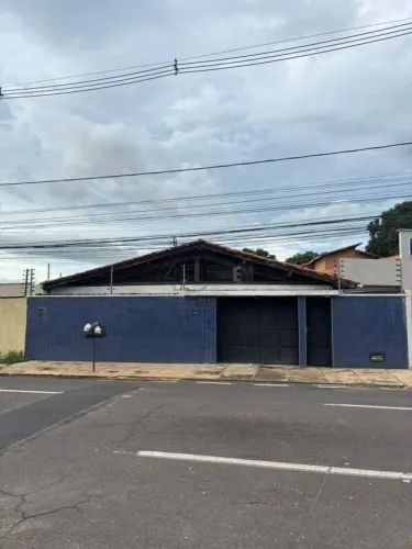 Casa Comercial para aluguel, 4 quartos, 3 suítes, 1 vaga, Ininga - Teresina/PI