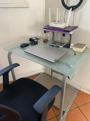 MESA DE COMPUTADOR + CADEIRA ESCRITÓRIO