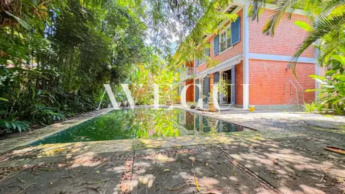 Casa duplex com piscina e churrasqueira no Jardim Botânico!