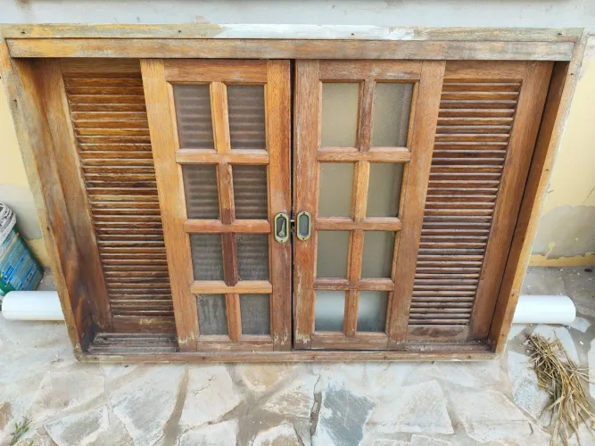 Janelas de Madeira Cedro