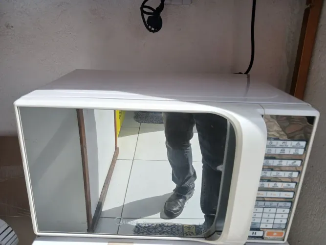 Micro-ondas midea 20 litros pra venda