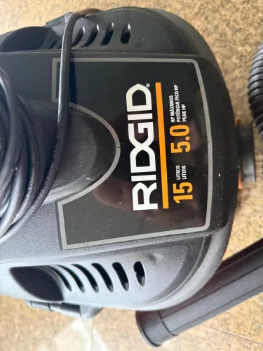 Aspirador Ridgid 5HP para sólidos e líquidos. 