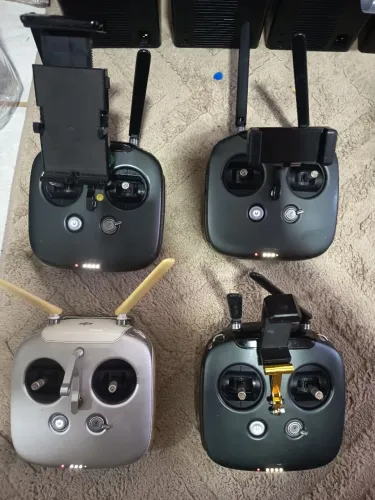 RÁDIO CONTROLE DJI