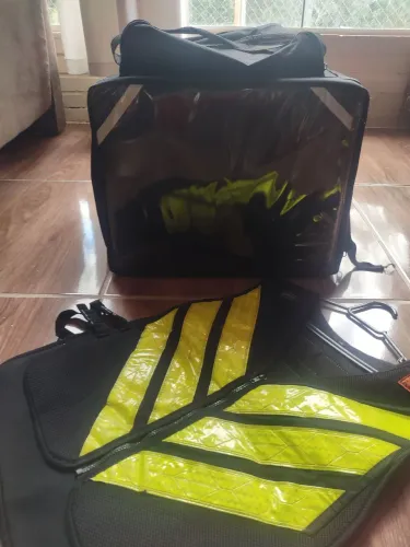 Vendo Bag e colete de motoboy 