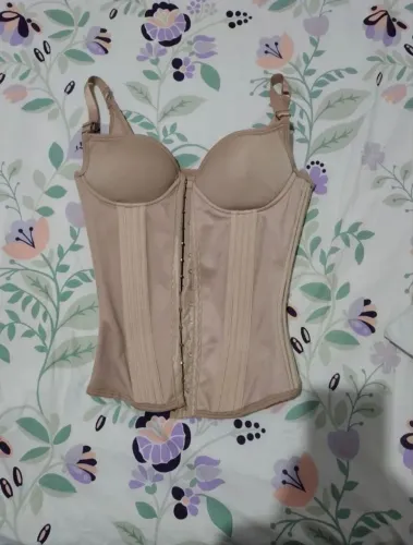 Cinta modeladora bem conservada