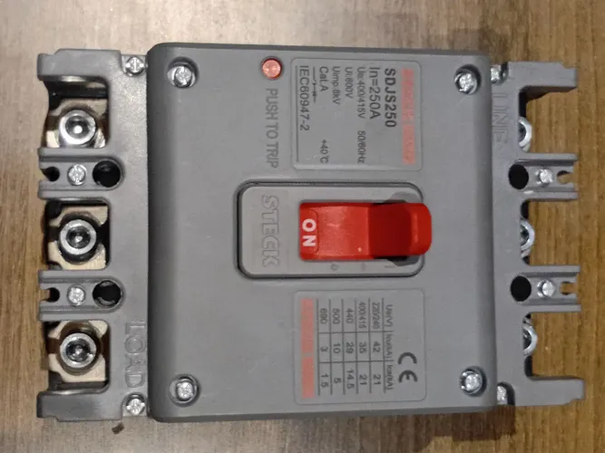 Disjuntor 250A Novo
