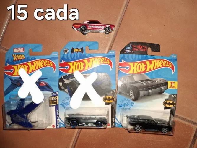 hotwheels e carrinhos diversos