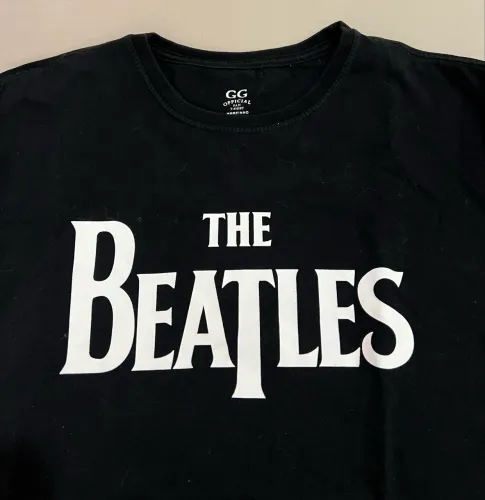 Camiseta preta The Beatles TAM GG