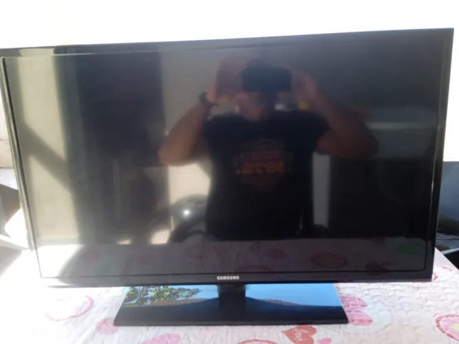 Tv 32"Samsung para peças,tela sem quebrados