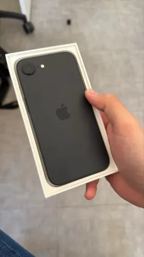 iPhone 16e 128gb 95% bateira