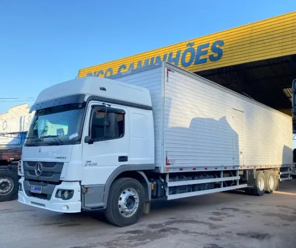 M.Benz 2430 com Baú 11.20c - 2020