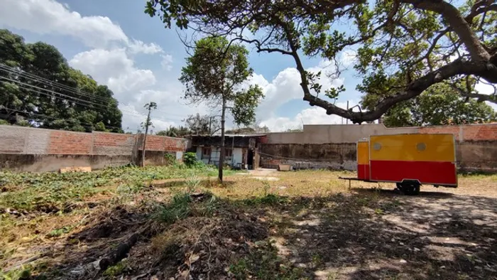 Terreno no olho d'água de 1875m²