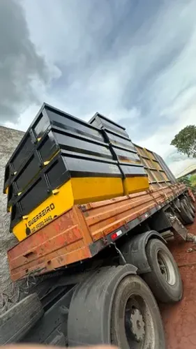 Caçambas para poli cacambas estacionaria, Container Almoxarifado e escritorio