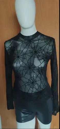 Blusa teia de aranha