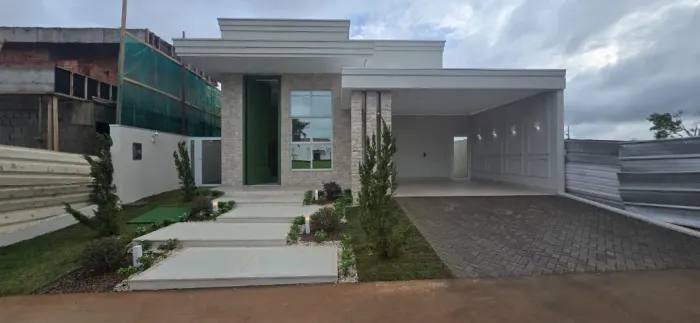 Casa de alto padrão R$2.450.000,00. sendo 3Suítes.Condomínio Florença.Ao lado do forúm VG