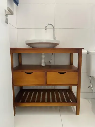Bancada para Banheiro em Madeira Maciça 2 Gavetas. Perfeito pra o seu ambiente.