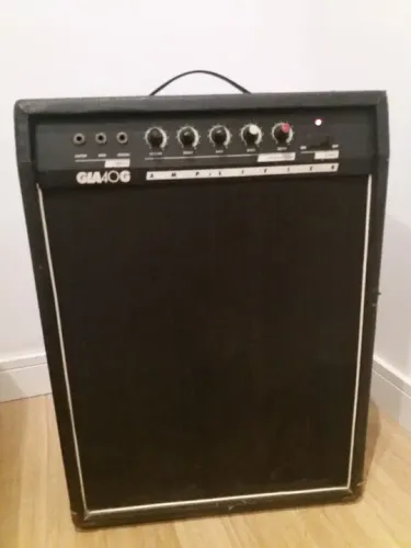 AMPLIFICADOR DE GUITARRA GIANNINI GIA 40G. ALTO FALANTE NOVIK DE 12" ORIGINAL.