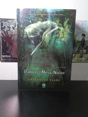 LIVRO DAMA DA MEIA NOITE CAPA HOLOGRÁFICA