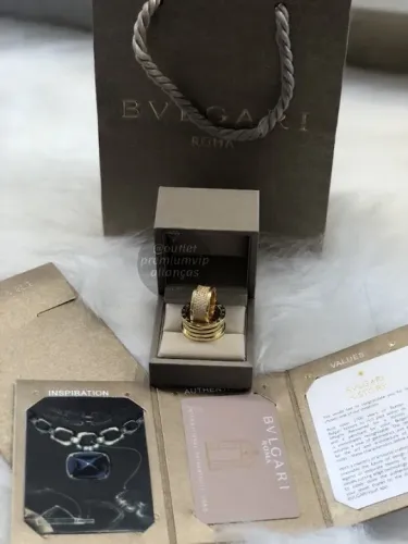 Par de alianças bvlgari molas flexiveis e cravejada