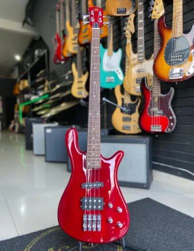 Baixo SX estilo Warwick 4 cordas