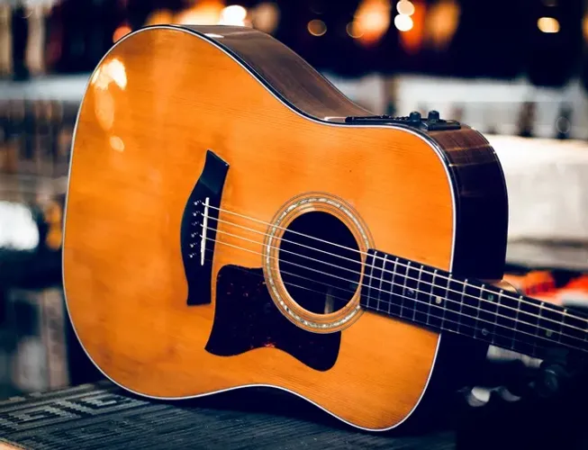 Violão Taylor 710  americano ( não envio)